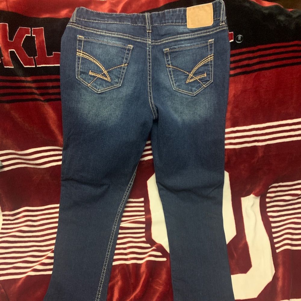 Like new Size 7 Amethyst skinny jeans women